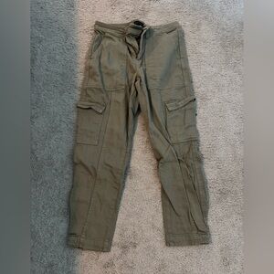 Banana Republic Women’s Khaki Cargo Pants